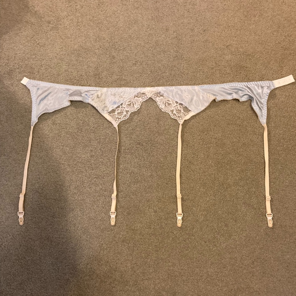 Vintage Chic by H.I.S. Baby Blue And Ivory Garter Belt